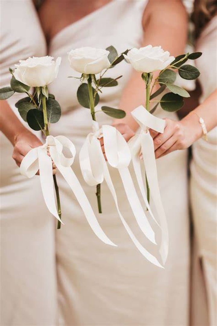 Should bridesmaids carry bouquets?